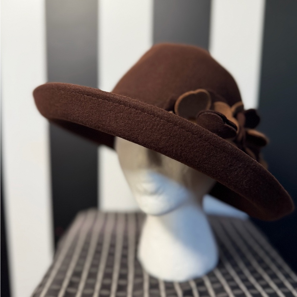 NWOT Liz Claiborne 100% Wool Brown Flower Fedora Festival Boho Hat